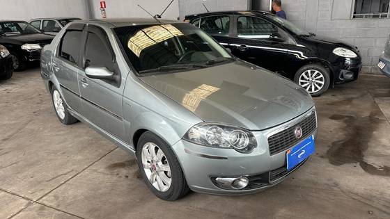 FIAT SIENA 1.8 MPI HLX 8V FLEX 4P MANUAL FIAT SIENA 1.8 MPI HLX 8V FLEX 4P MANUAL